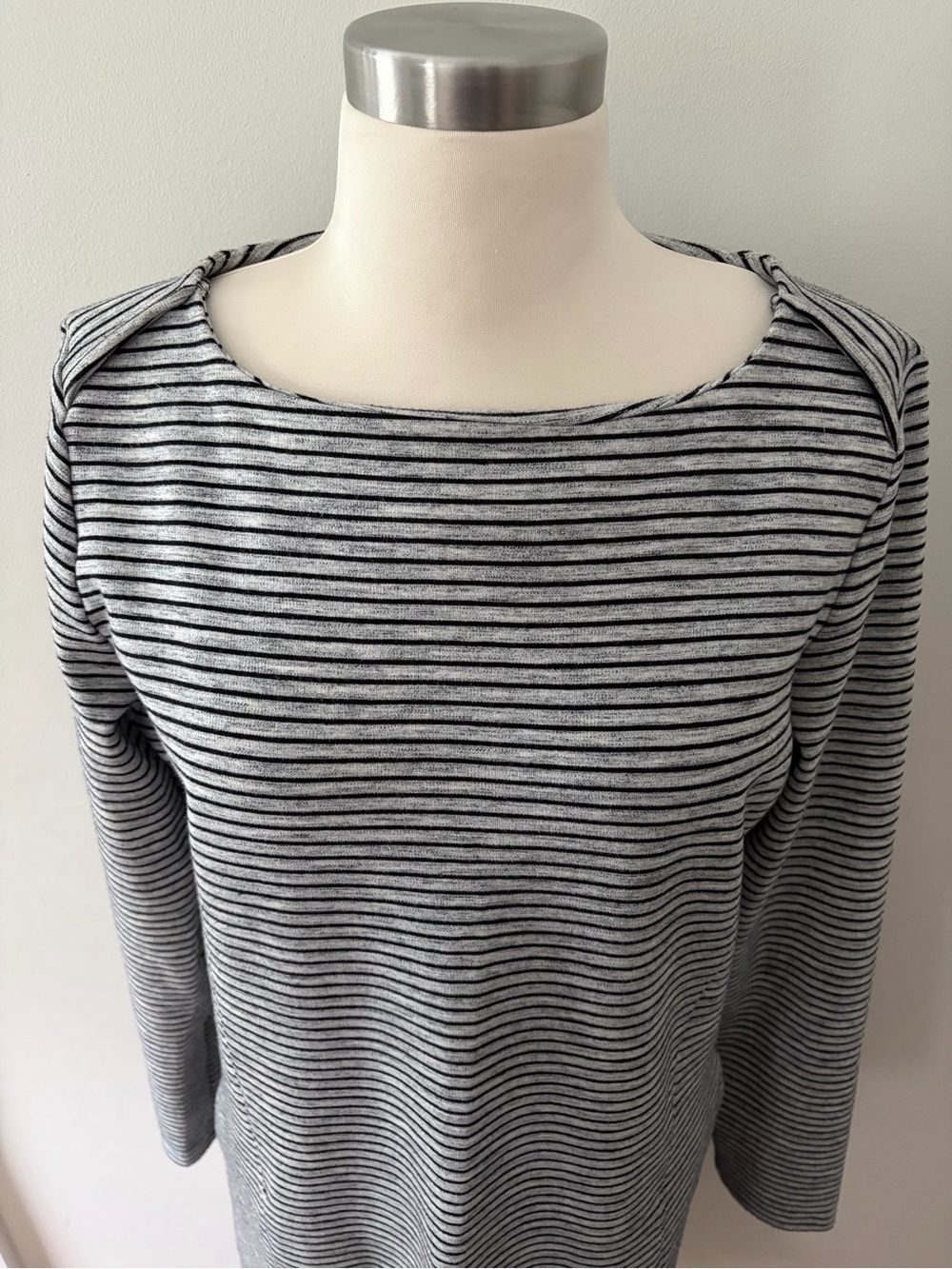 Duluth Trading Co Porte Pro Stretch Striped Long-Sleeve Dress Gray & Black M - Picture 5 of 8